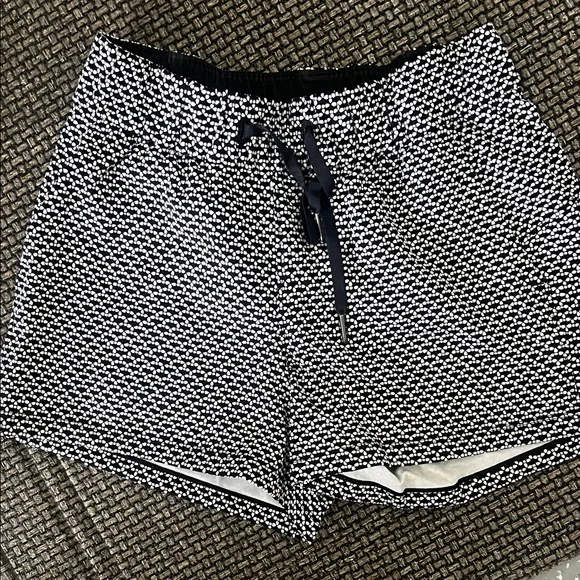lululemon athletica Black and White Athletic Shorts - Picture 1 of 3